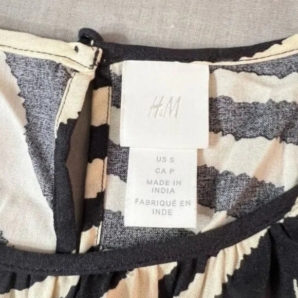 Zebra Print Long Sleeve Dress - Picture 4 of 4